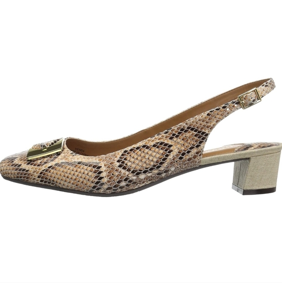 J.Renee Women's Venda Dress Pump size 9W - Picture 1 of 8